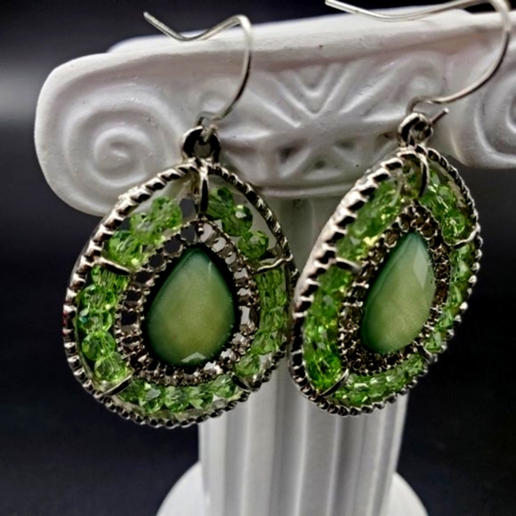 Vintage Style Dangle Green and Silver Beaded Tear Drop Earings - Picture 2 of 5